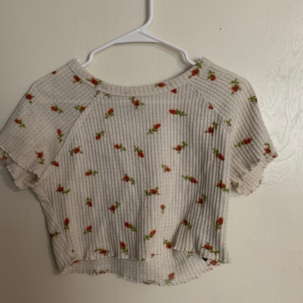 URBAN OUTFITTERS floral crop top